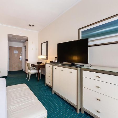 Quality Inn & Suites Conference Center Winter Haven Esterno foto