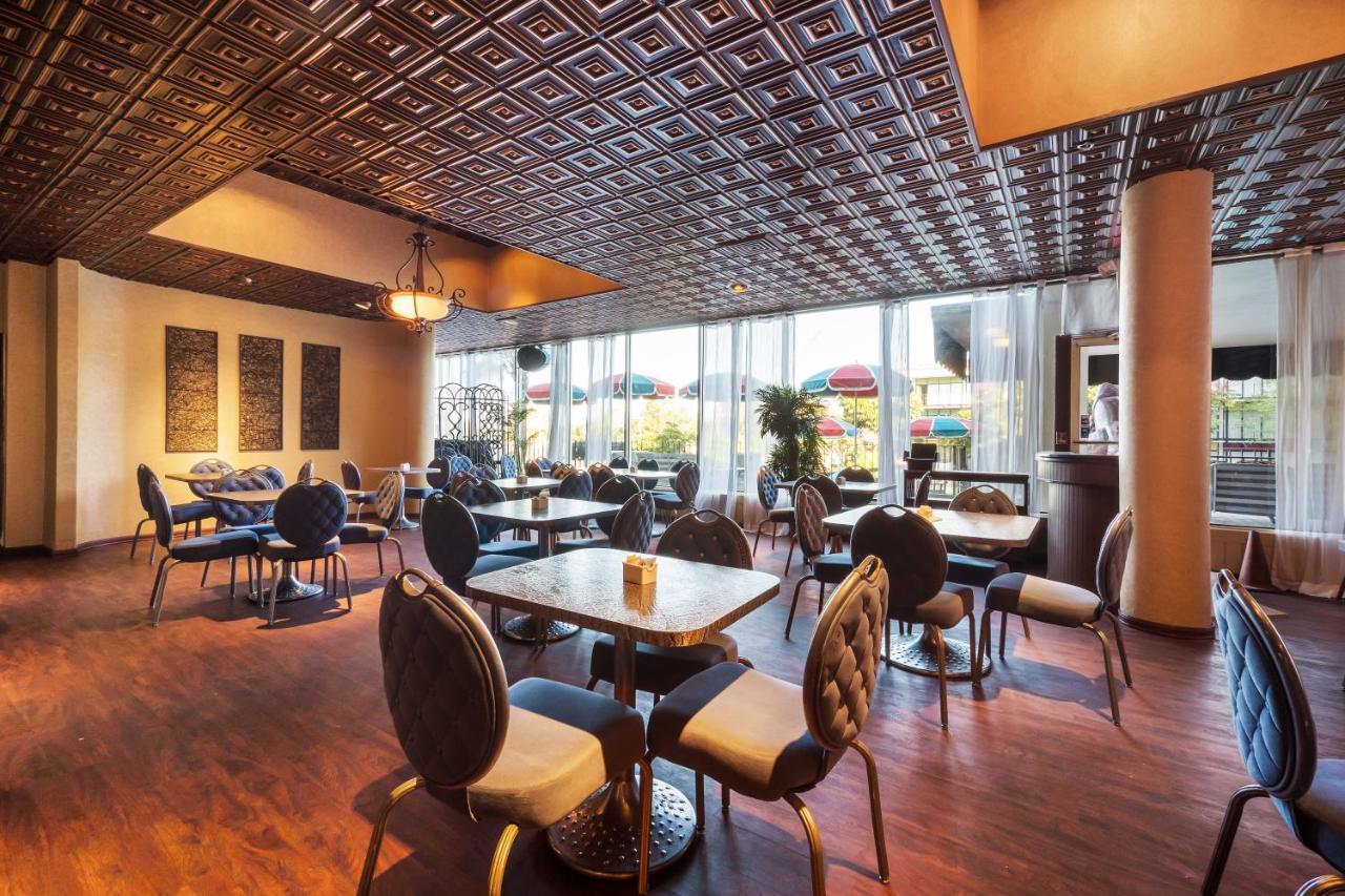 Quality Inn & Suites Conference Center Winter Haven Esterno foto