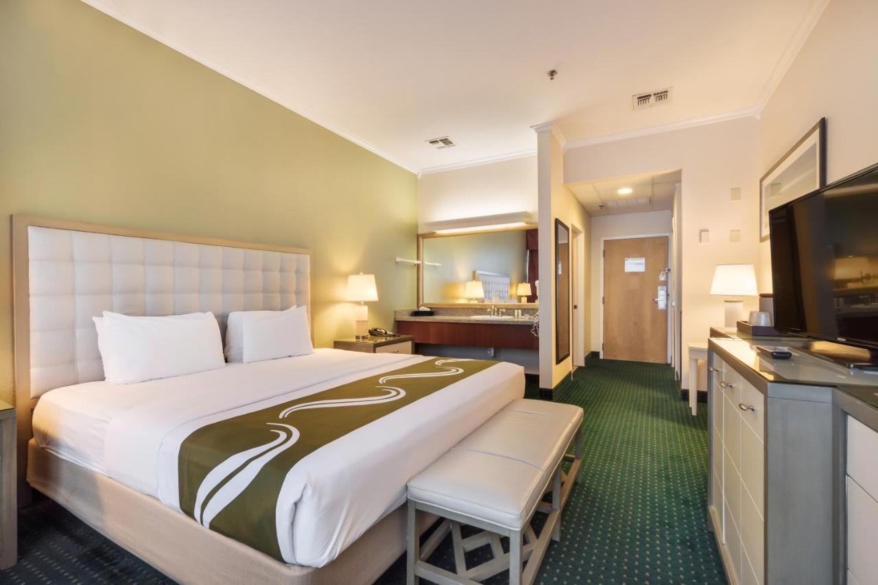 Quality Inn & Suites Conference Center Winter Haven Esterno foto