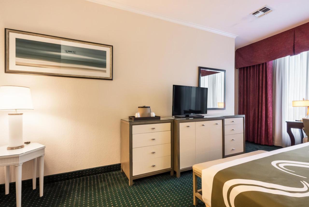 Quality Inn & Suites Conference Center Winter Haven Esterno foto