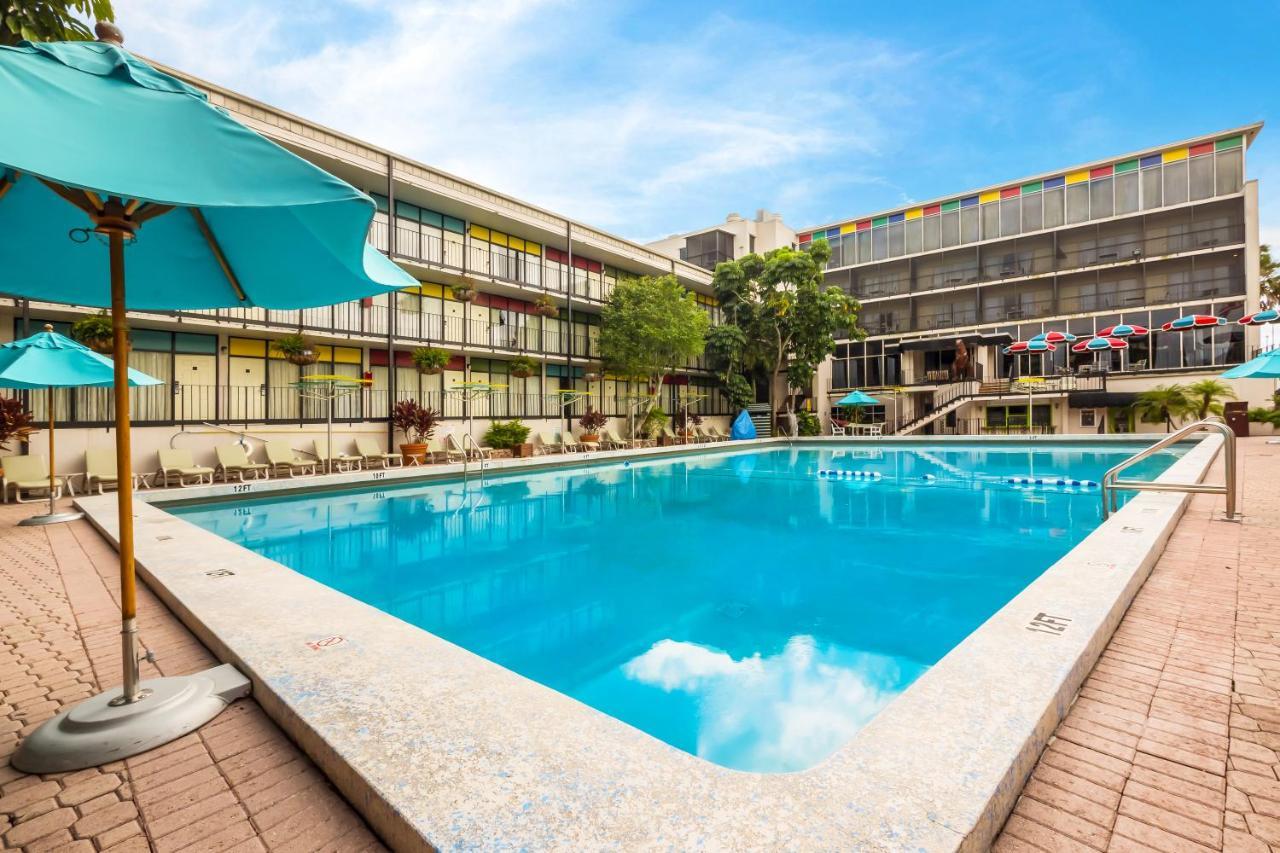 Quality Inn & Suites Conference Center Winter Haven Esterno foto