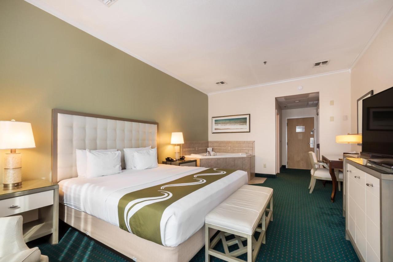 Quality Inn & Suites Conference Center Winter Haven Esterno foto